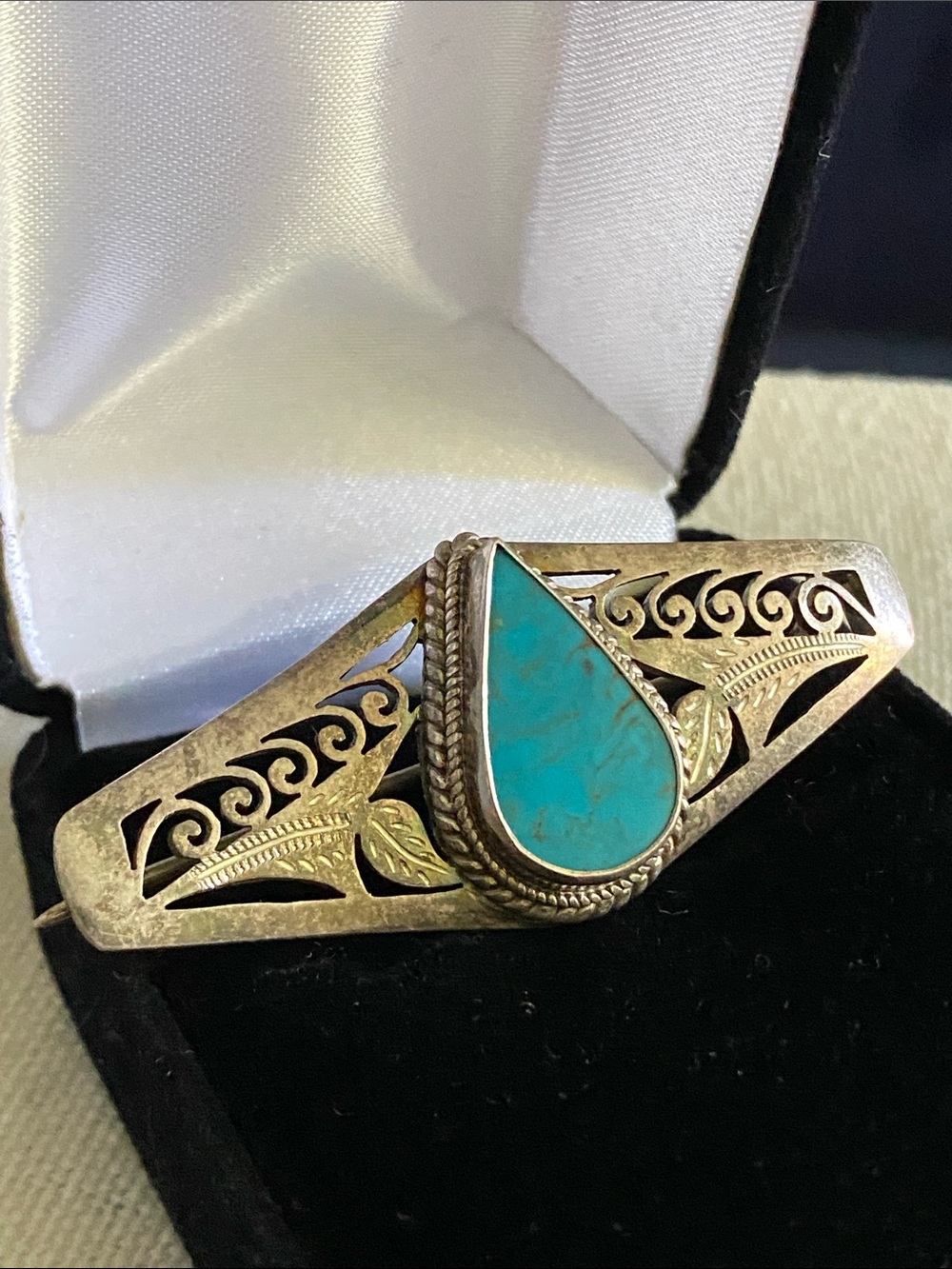 Vintage Mexican 925 Turquoise Artisan Brooch